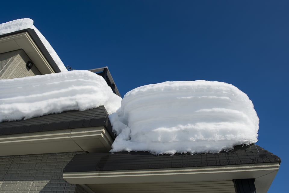 雪下ろしの負担を軽減できる耐雪屋根